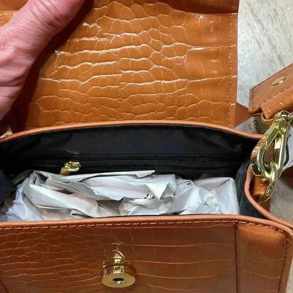 Madden Girl purse, NWT, tan. - Picture 3 of 6